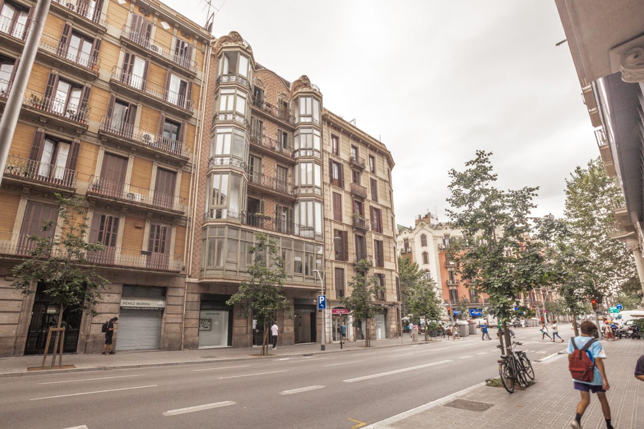 Céntrico apartamento en finca regia modernista
