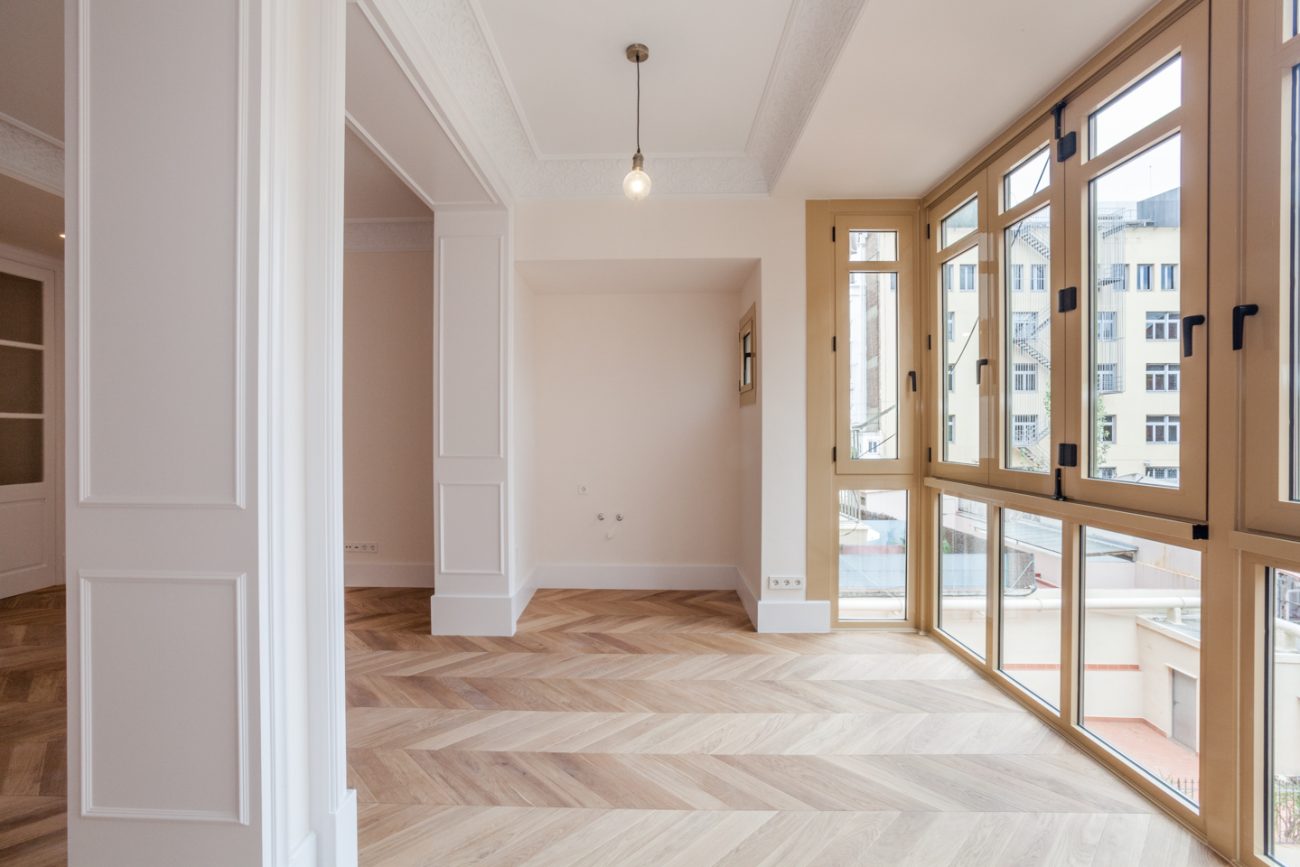 Céntrico apartamento en finca regia modernista