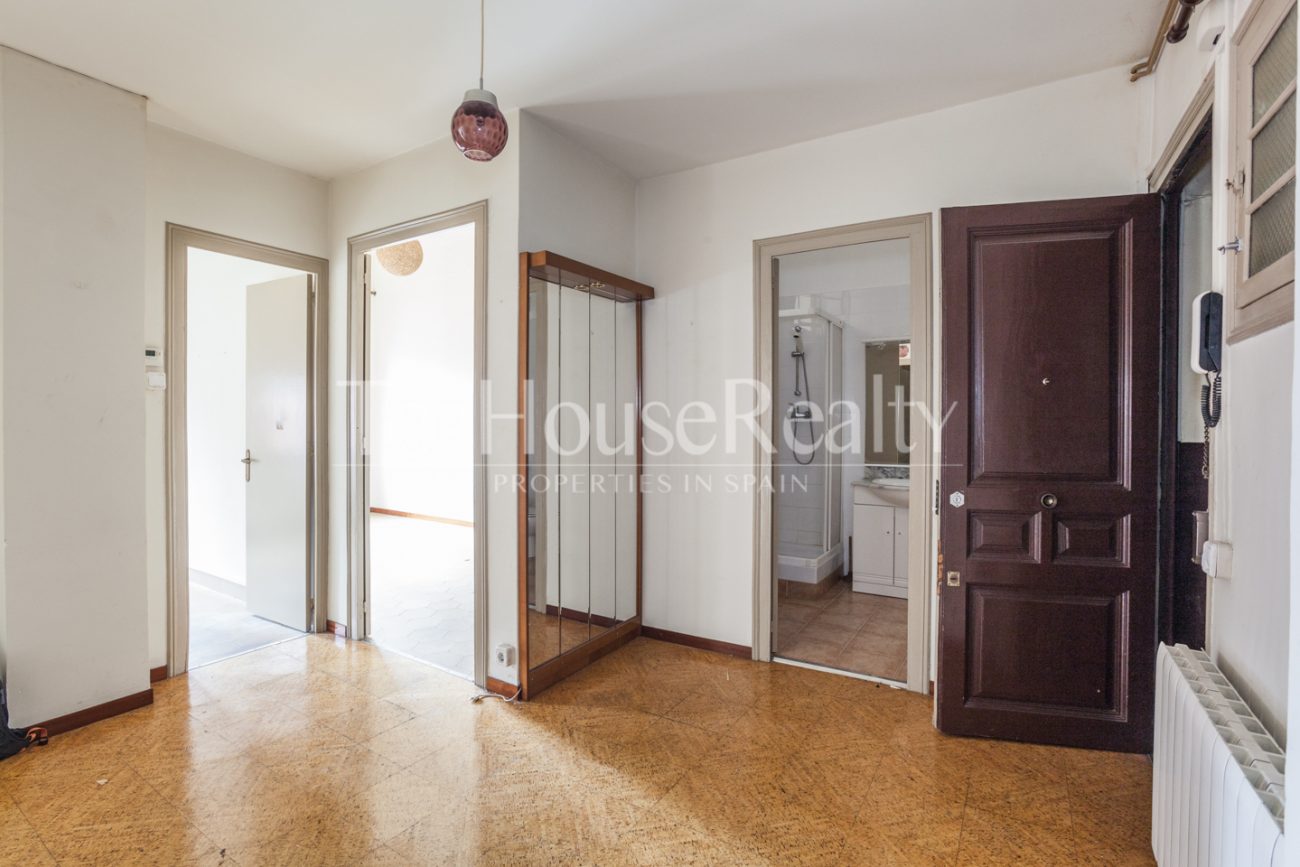 Ocasión venta carismático piso en Gracia