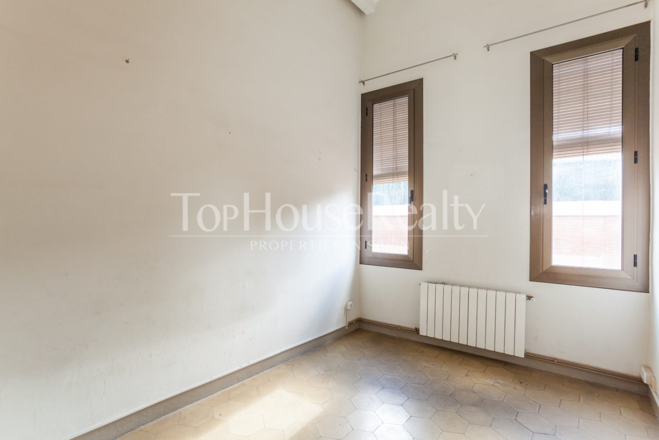 Ocasión venta carismático piso en Gracia