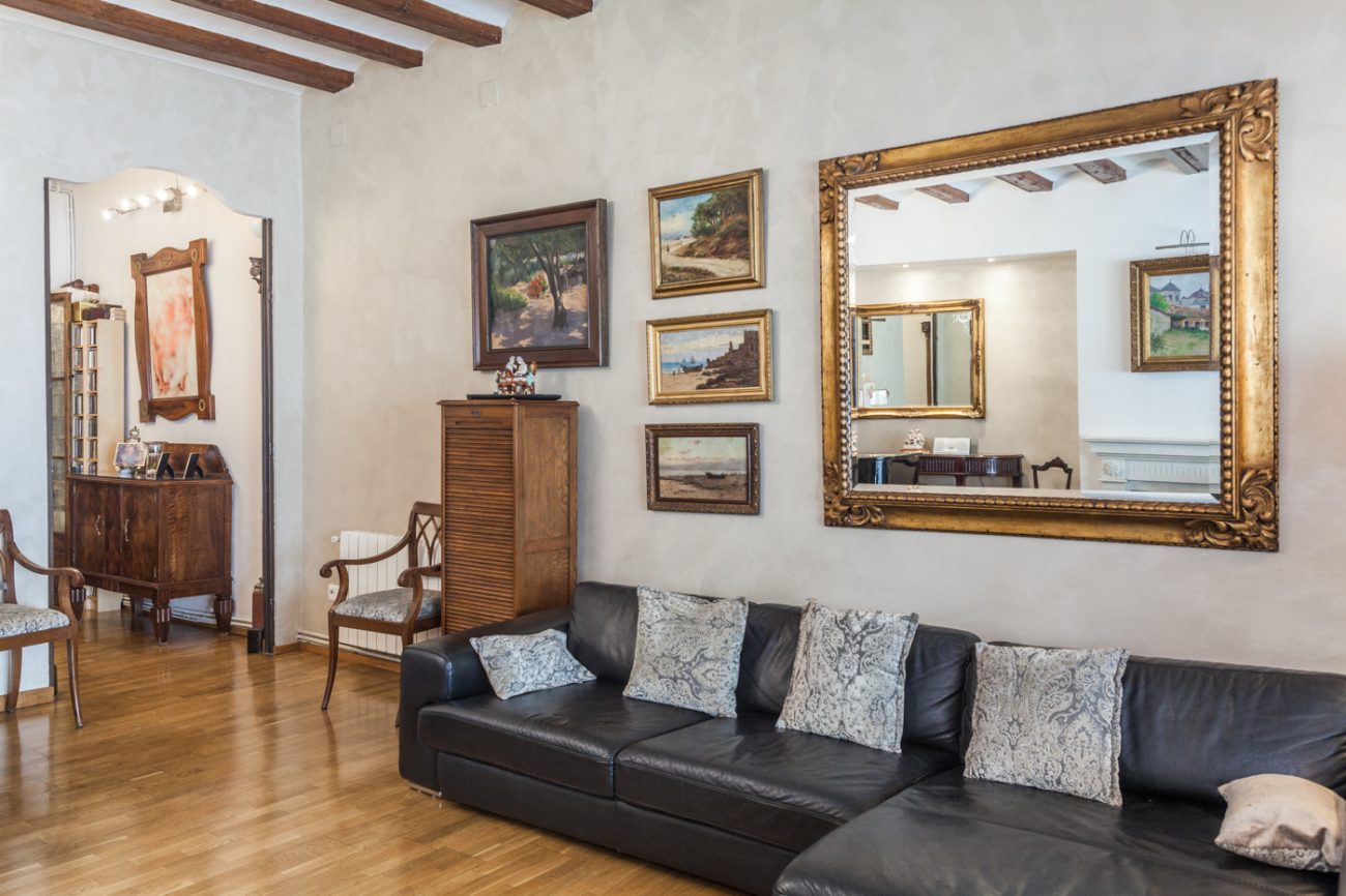 Dos apartamentos en venta en el Gòtic