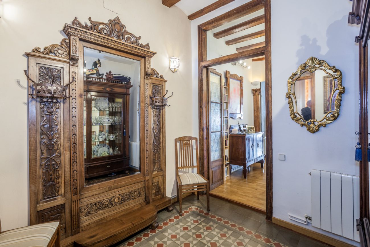 Dos apartamentos en venta en el Gòtic