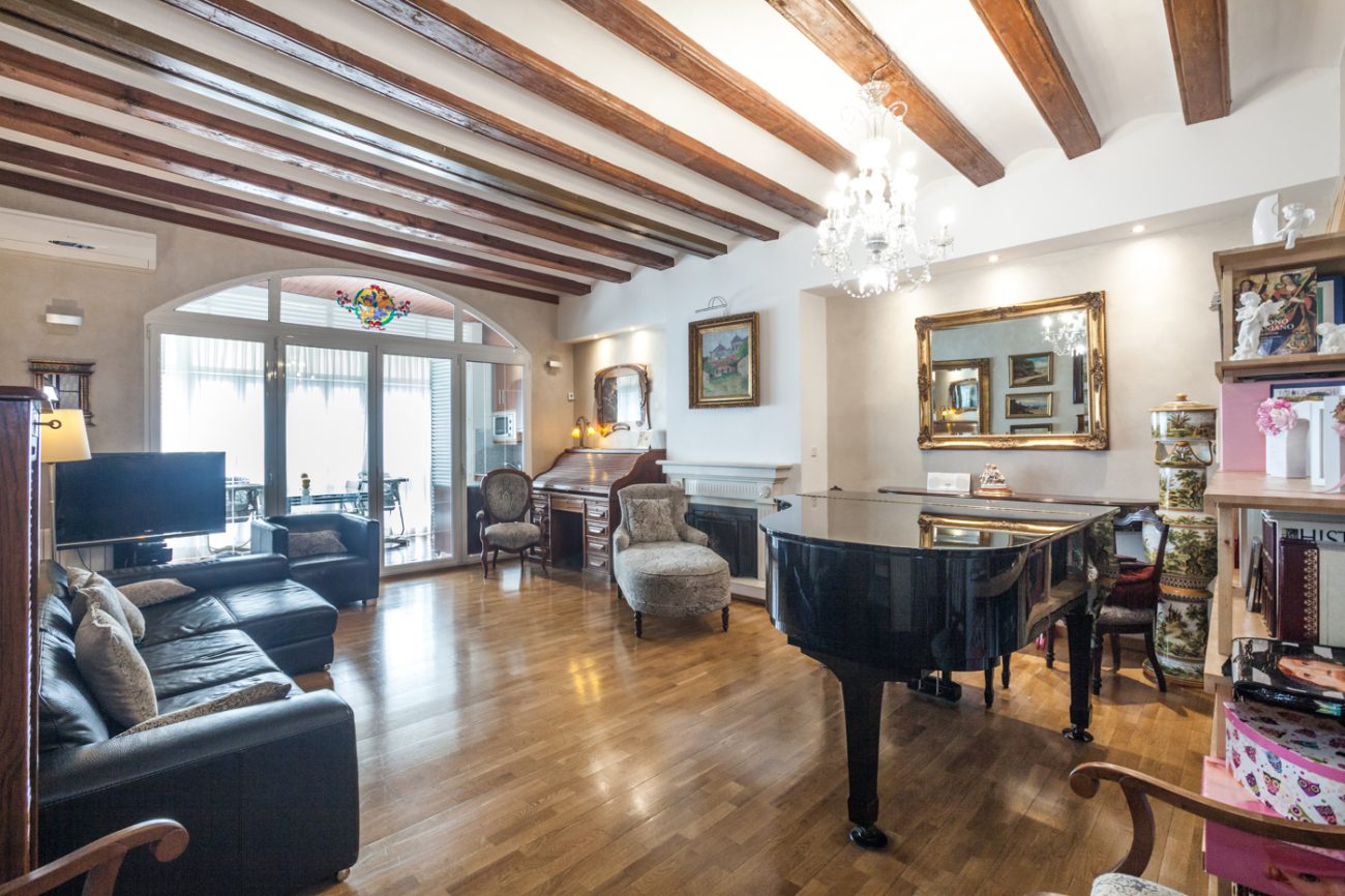 Dos apartamentos en venta en el Gòtic