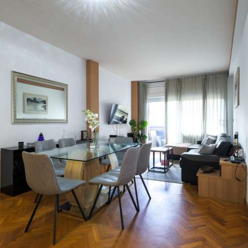 Piso luminoso en alquiler en Les Corts, Barcelona