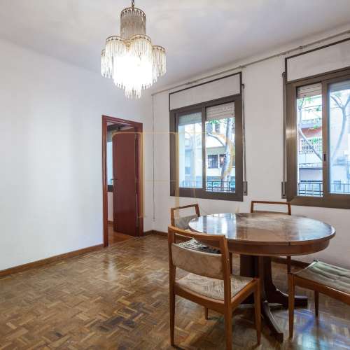 Piso a reformar en Font de la Guatlla, Barcelona