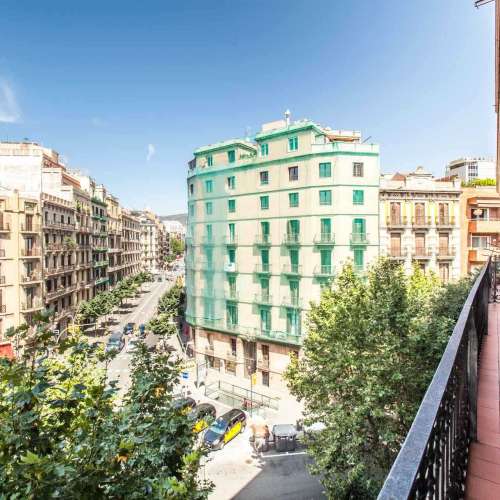 Luminoso apartamento en el centro de Barcelona