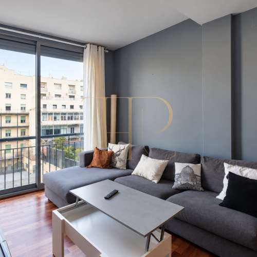 Piso reformado en el Eixample de Barcelona — vendido