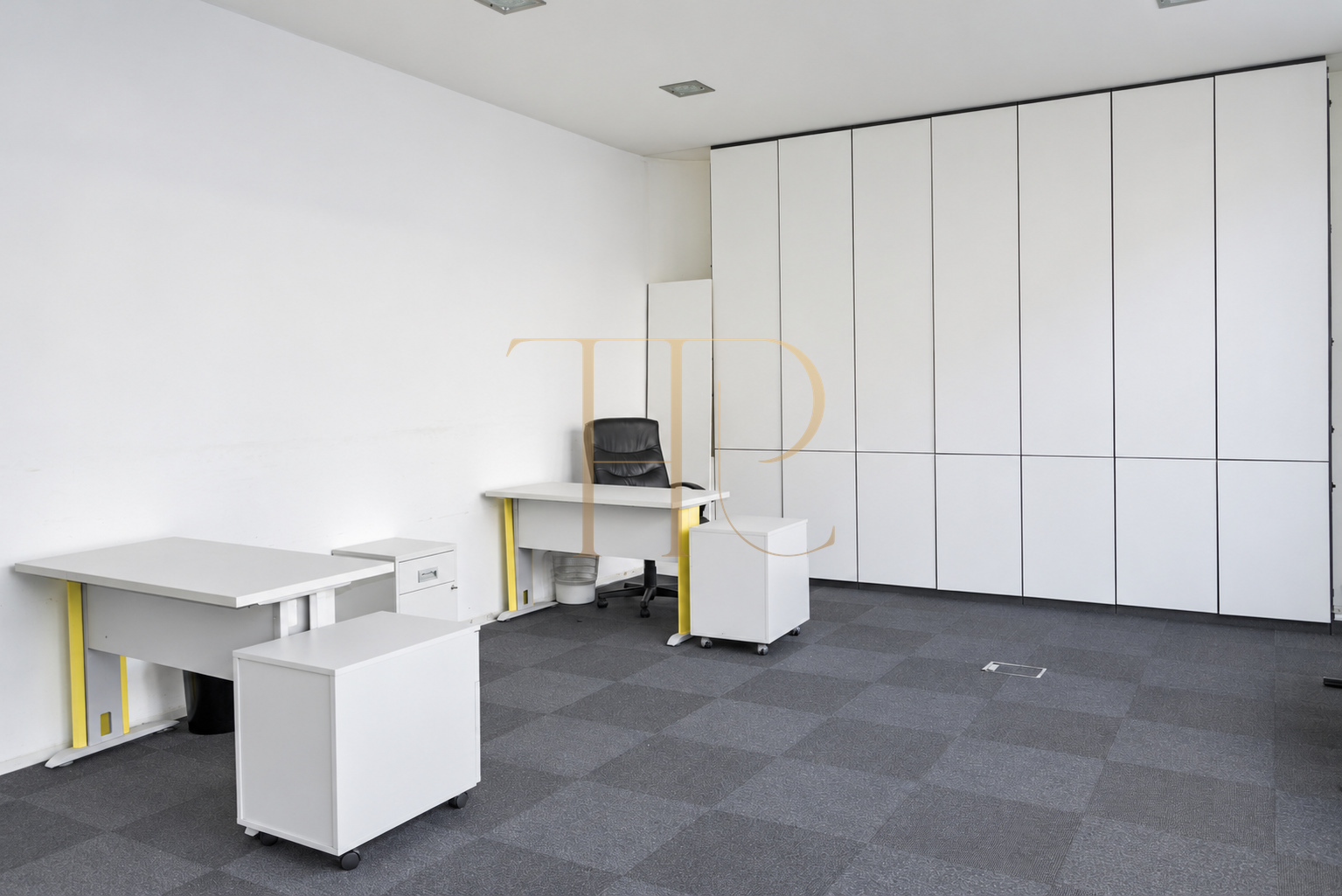 Vendida: oficina con recepción y salas de reunión en Poblenou