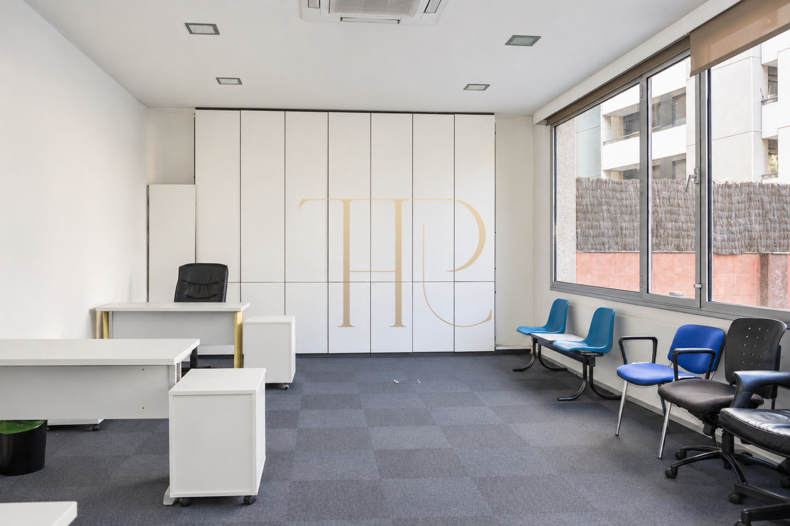 Vendida: oficina con recepción y salas de reunión en Poblenou