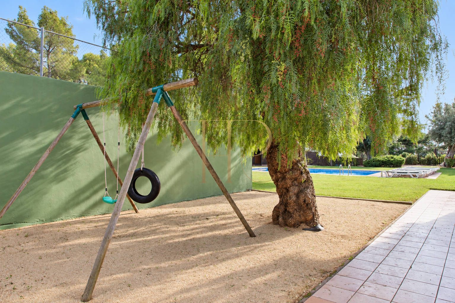 Villa en venta y alquiler en Llavaneres con piscina