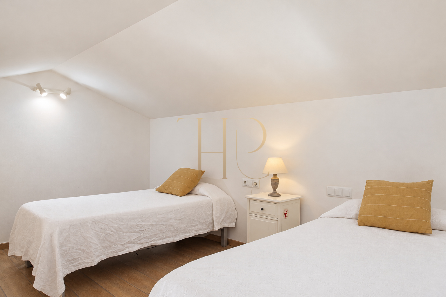 Villa en venta y alquiler en Llavaneres con piscina