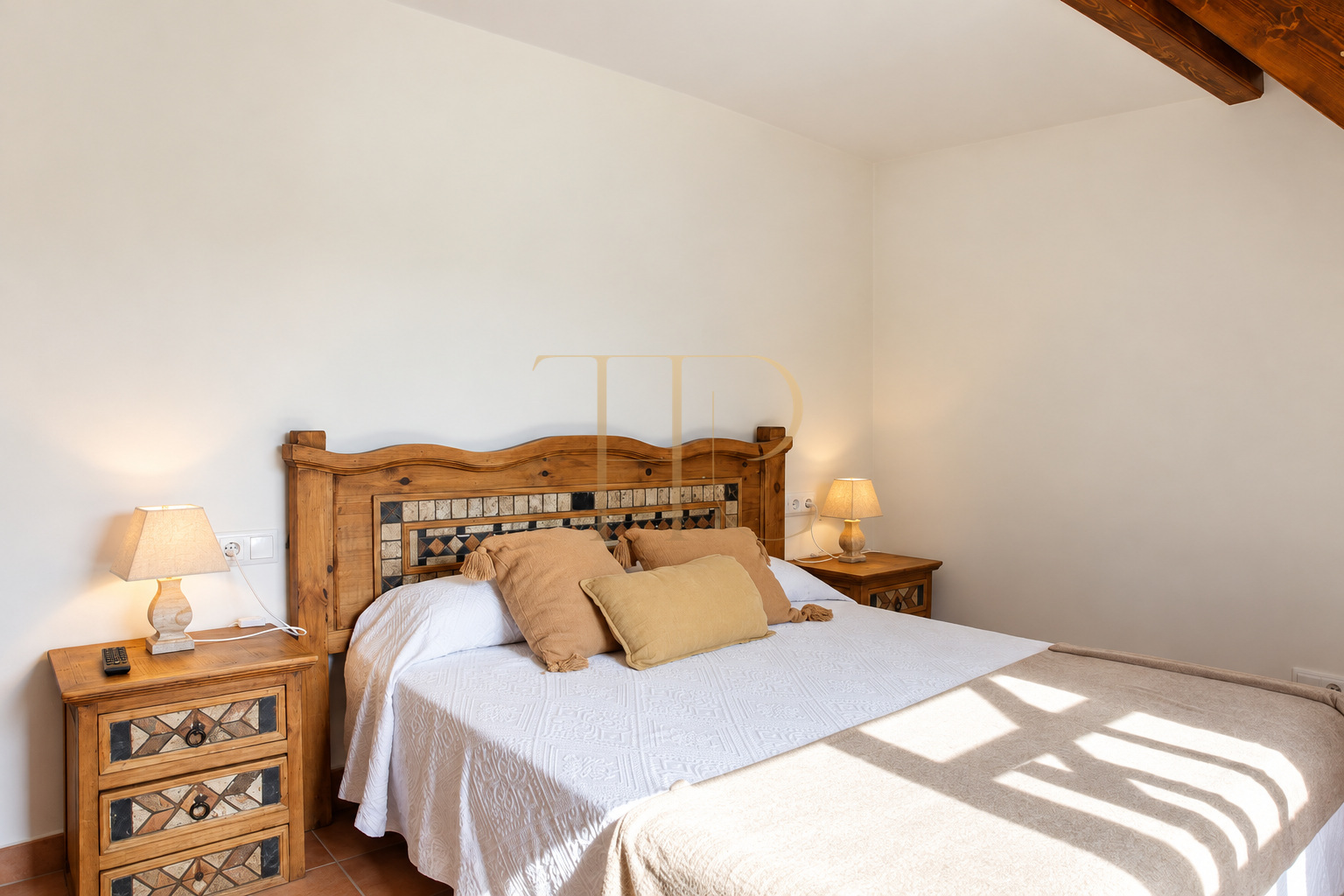 Villa en venta y alquiler en Llavaneres con piscina