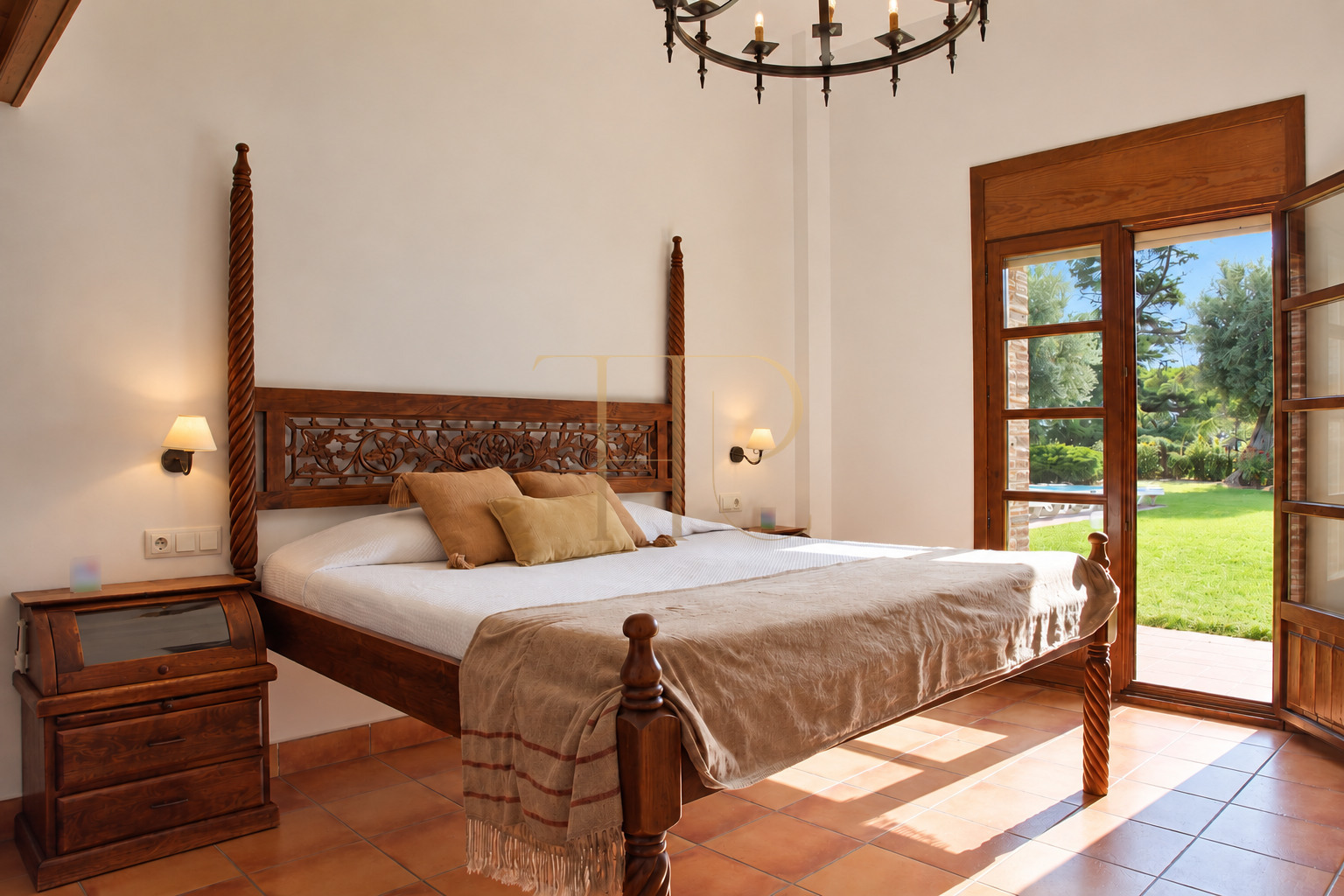 Villa en venta y alquiler en Llavaneres con piscina
