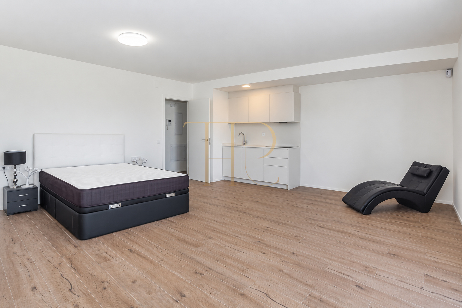 Piso vendido con terraza y piscina comunitaria en Alella
