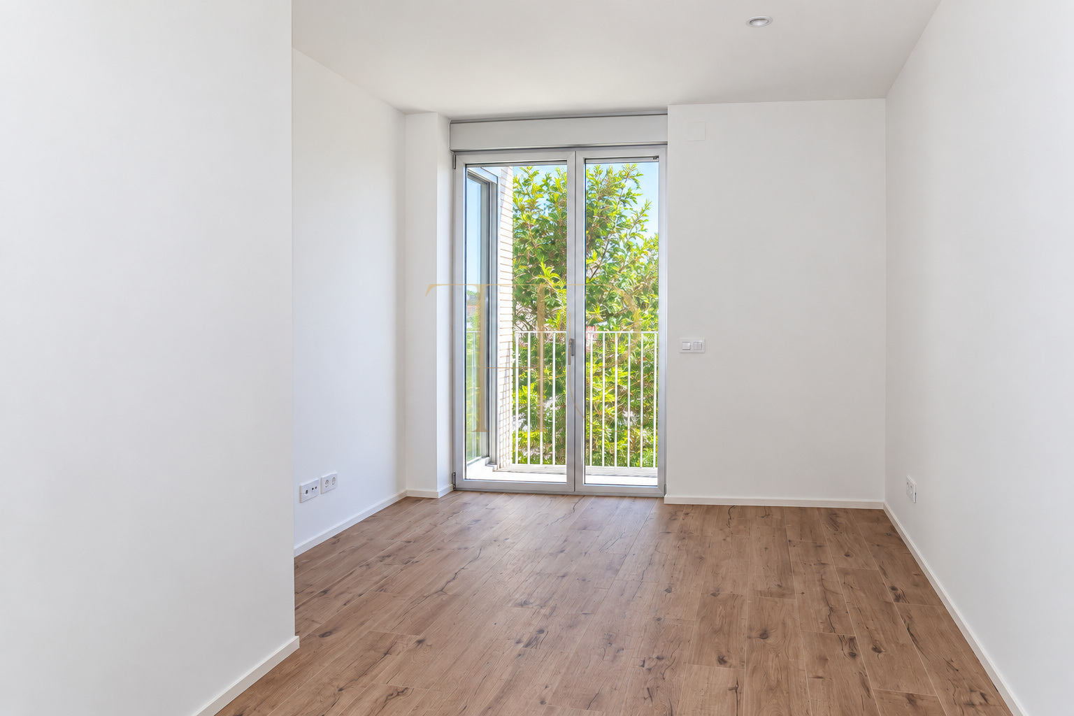Piso vendido con terraza y piscina comunitaria en Alella