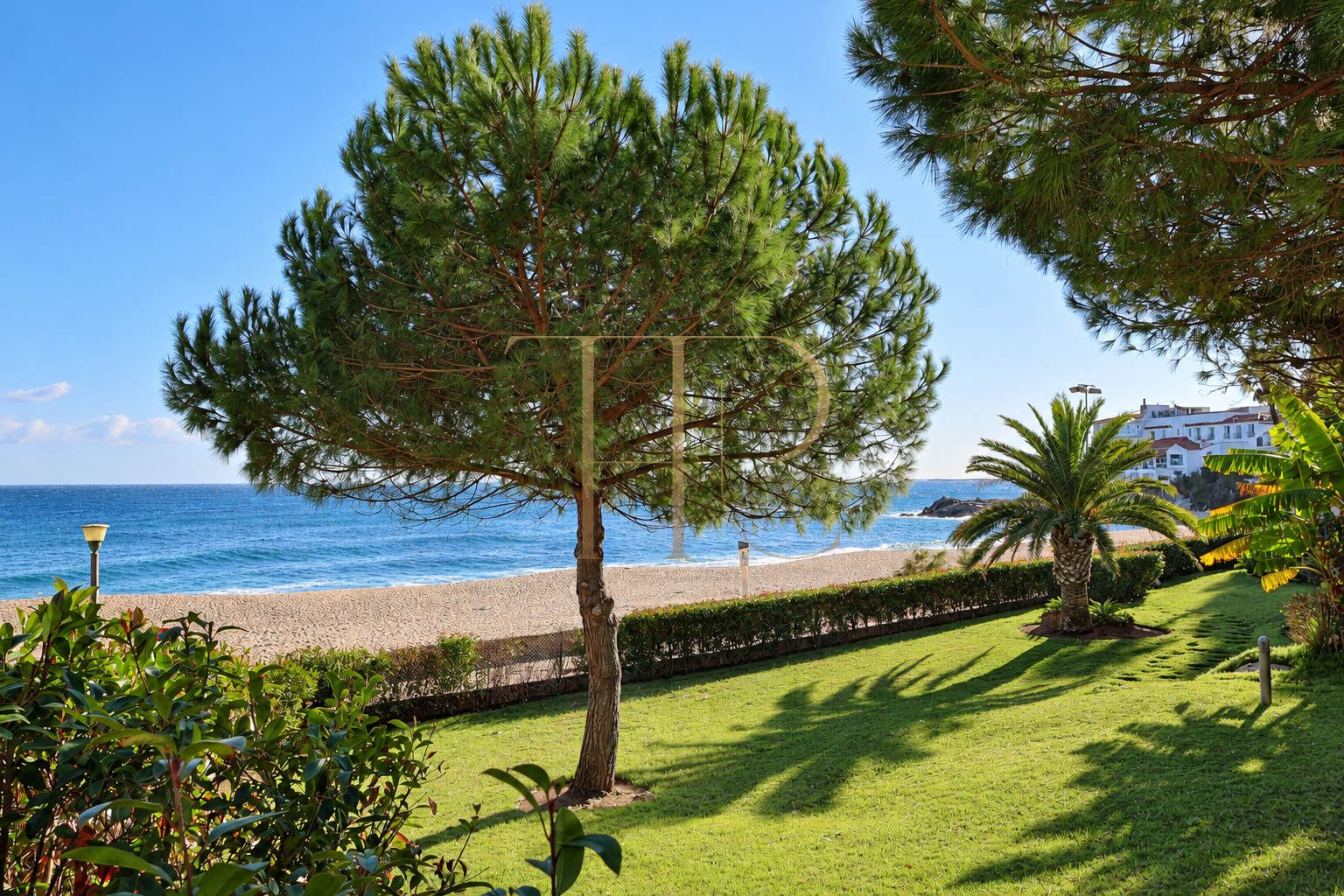 Parcela frente al mar con villa en construcción en Platja d’Aro