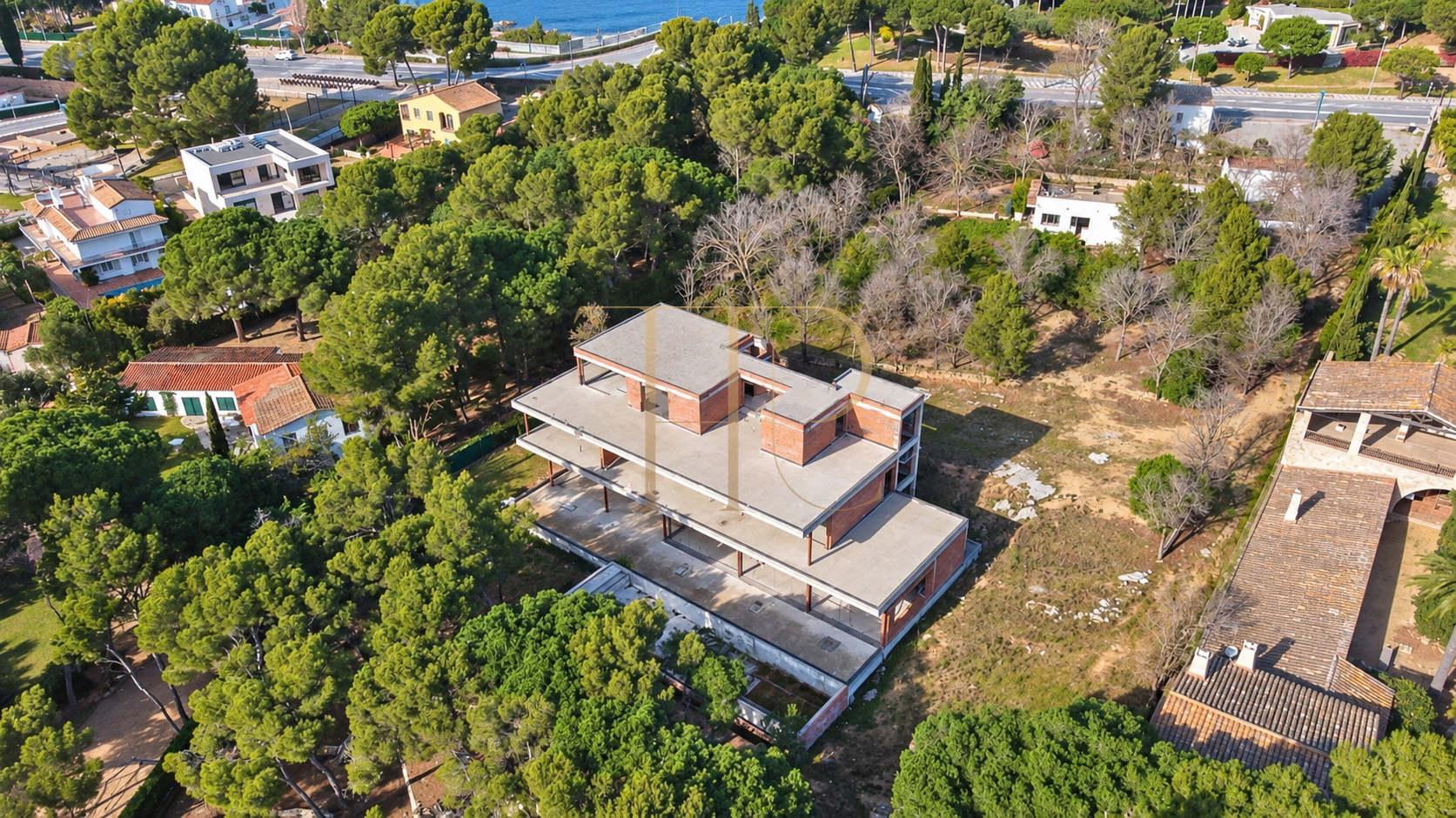 Parcela frente al mar con villa en construcción en Platja d’Aro