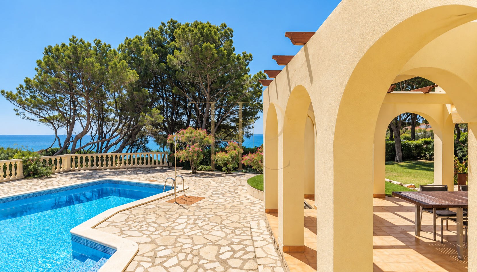 Casa en venta frente al mar en L’Ametlla de Mar, Les Tres Cales