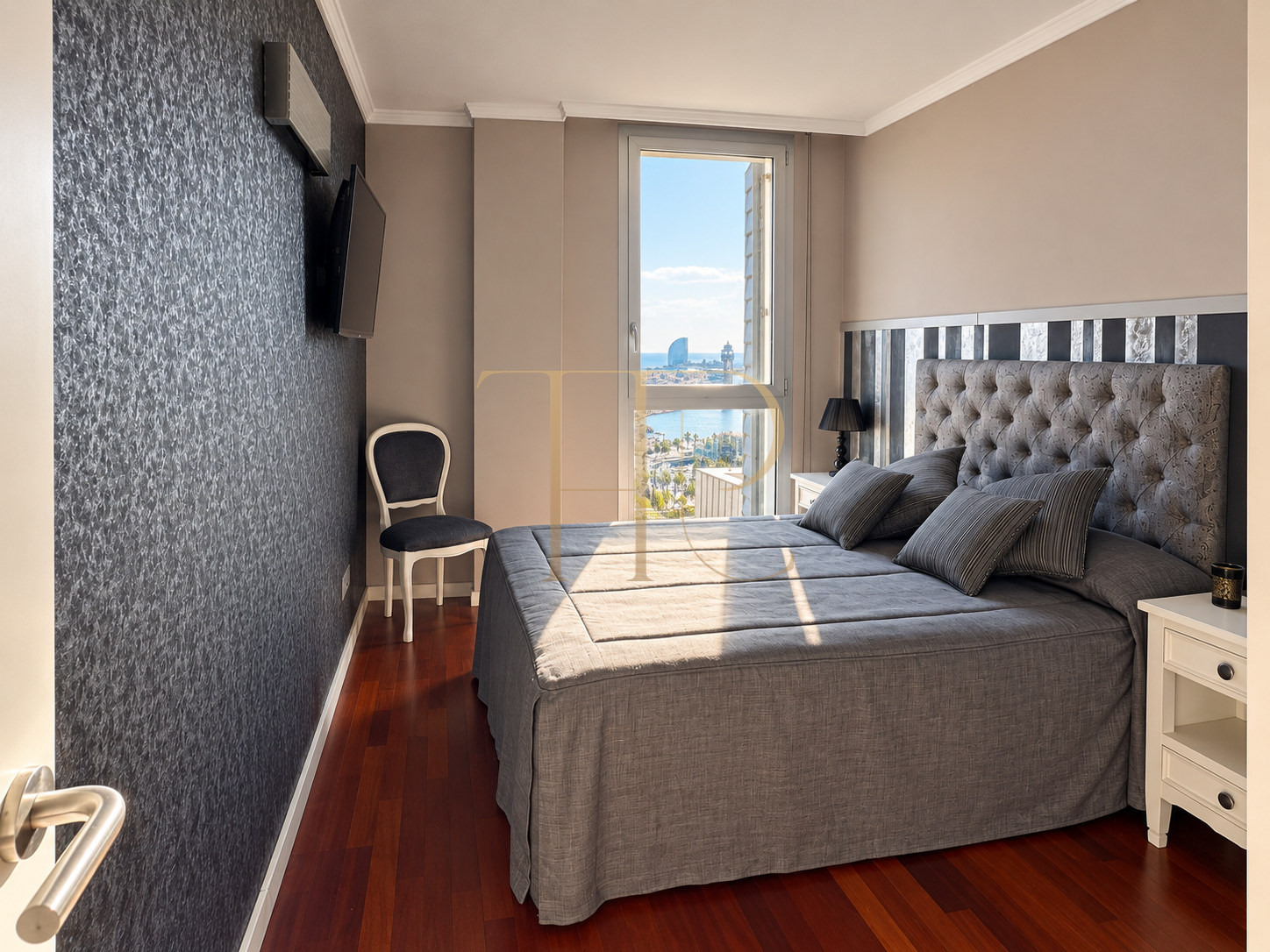 Piso en venta en Barcelona con vistas a Barceloneta y al puerto