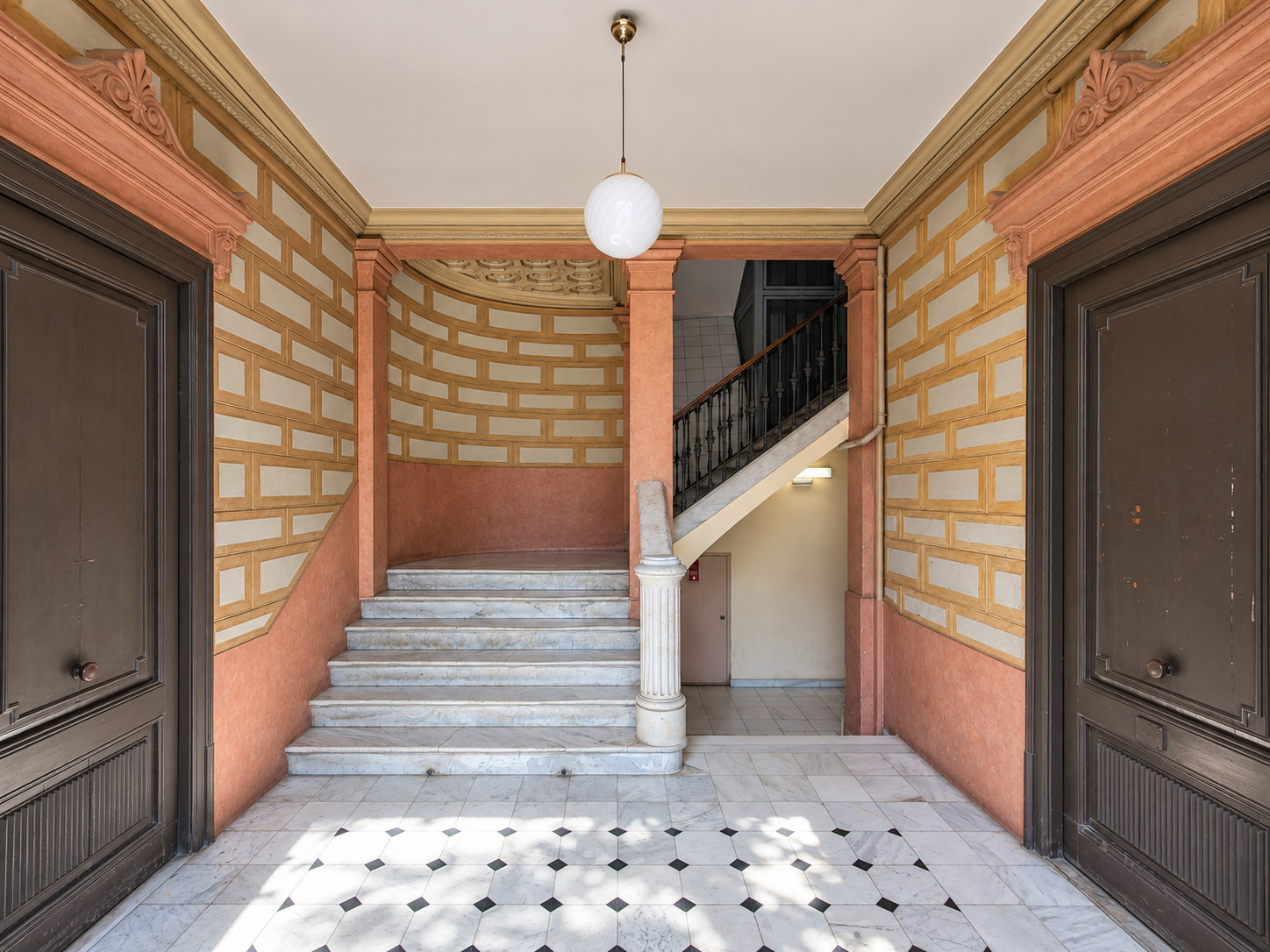 Piso para reformar en venta en El Born, Barcelona