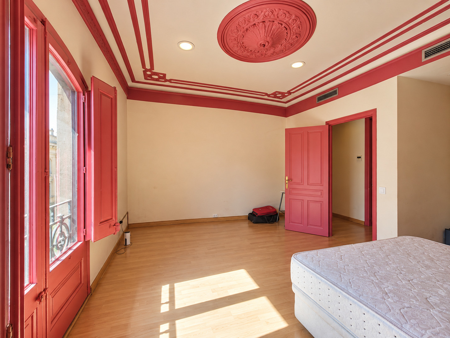 Piso para reformar en venta en El Born, Barcelona