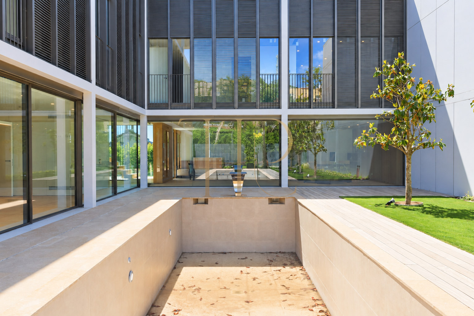 Casa contemporánea con piscinas en La Bonanova, Barcelona