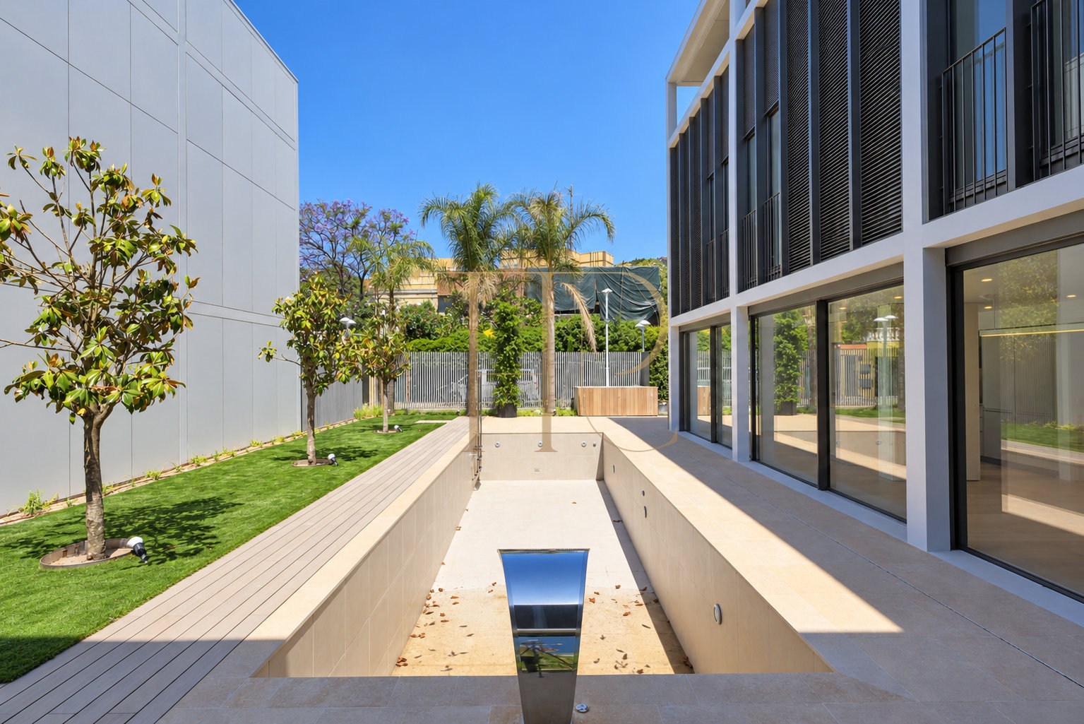 Casa contemporánea con piscinas en La Bonanova, Barcelona