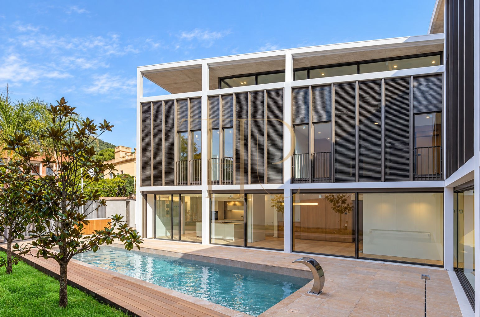 Casa contemporánea con piscinas en La Bonanova, Barcelona