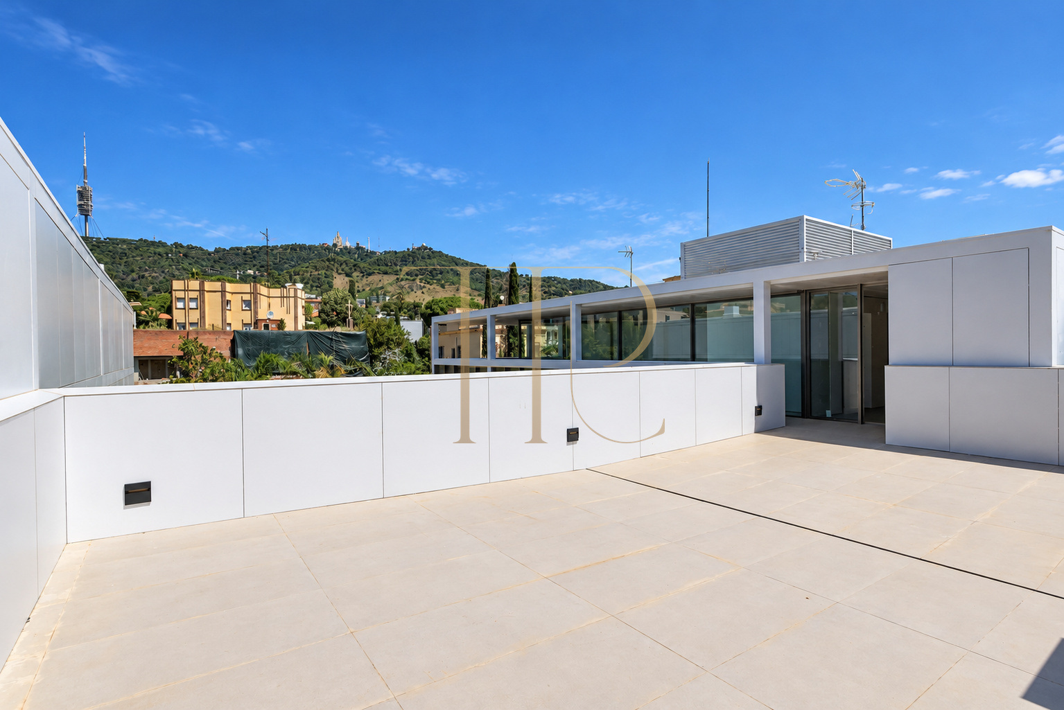 Casa contemporánea con piscinas en La Bonanova, Barcelona