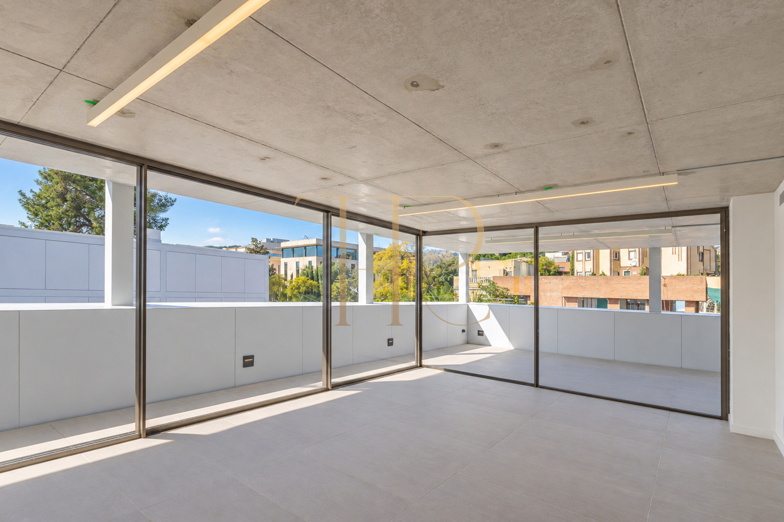 Casa contemporánea con piscinas en La Bonanova, Barcelona