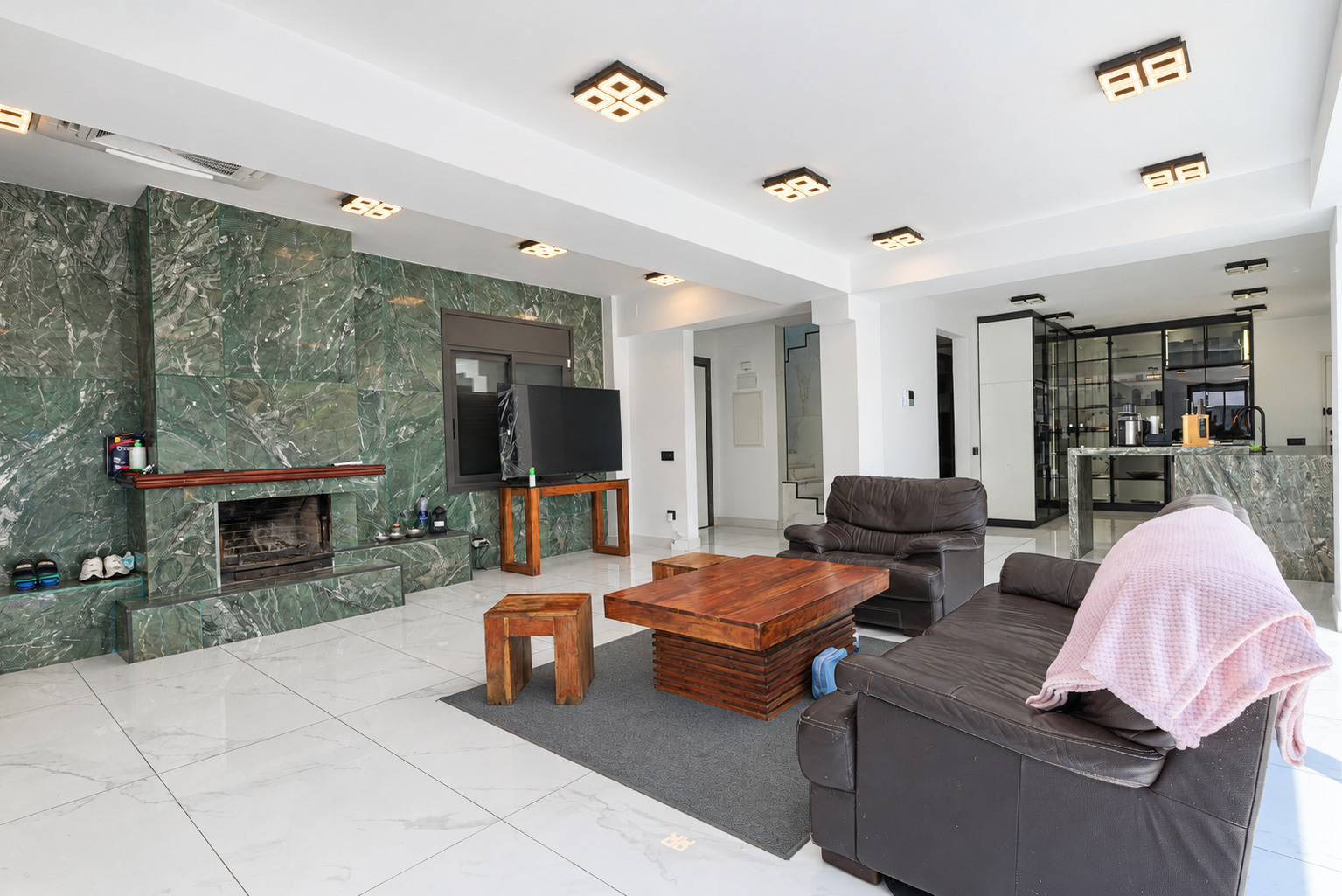 Casa reformada con piscina en alquiler en La Pineda, Castelldefels