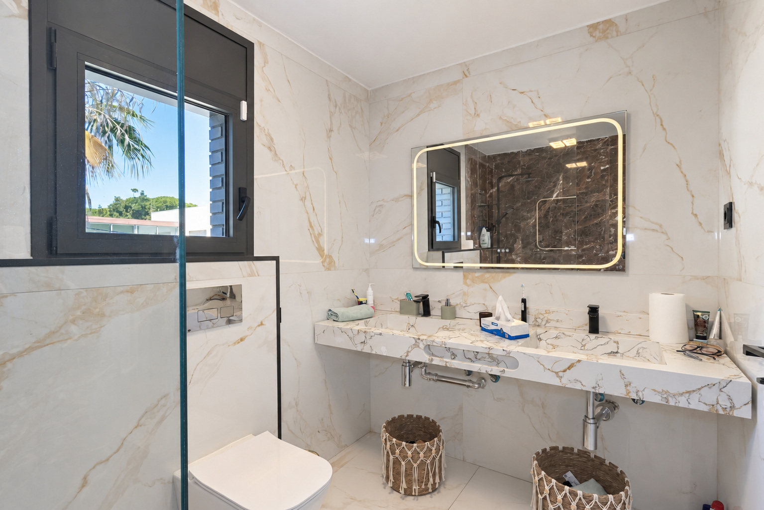 Casa reformada con piscina en alquiler en La Pineda, Castelldefels