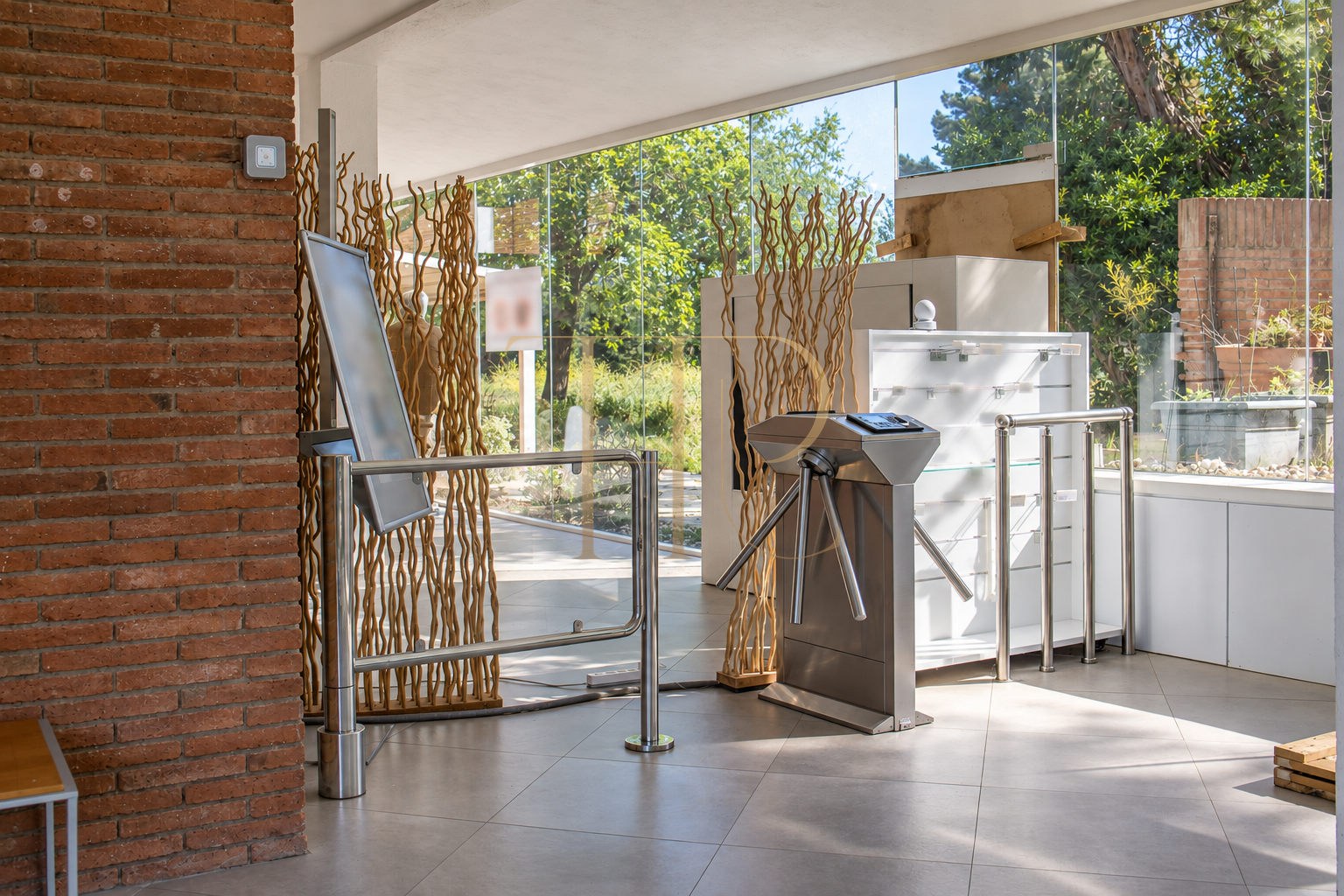 Complejo deportivo con restaurante en Esplugues