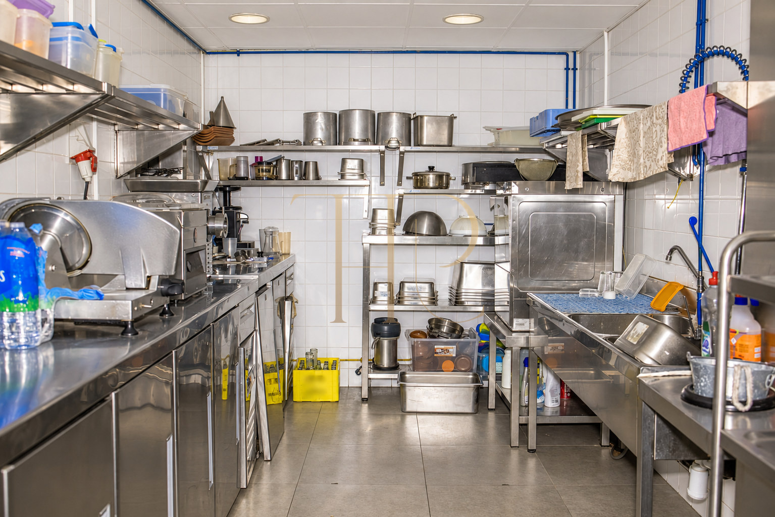 Complejo deportivo con restaurante en Esplugues