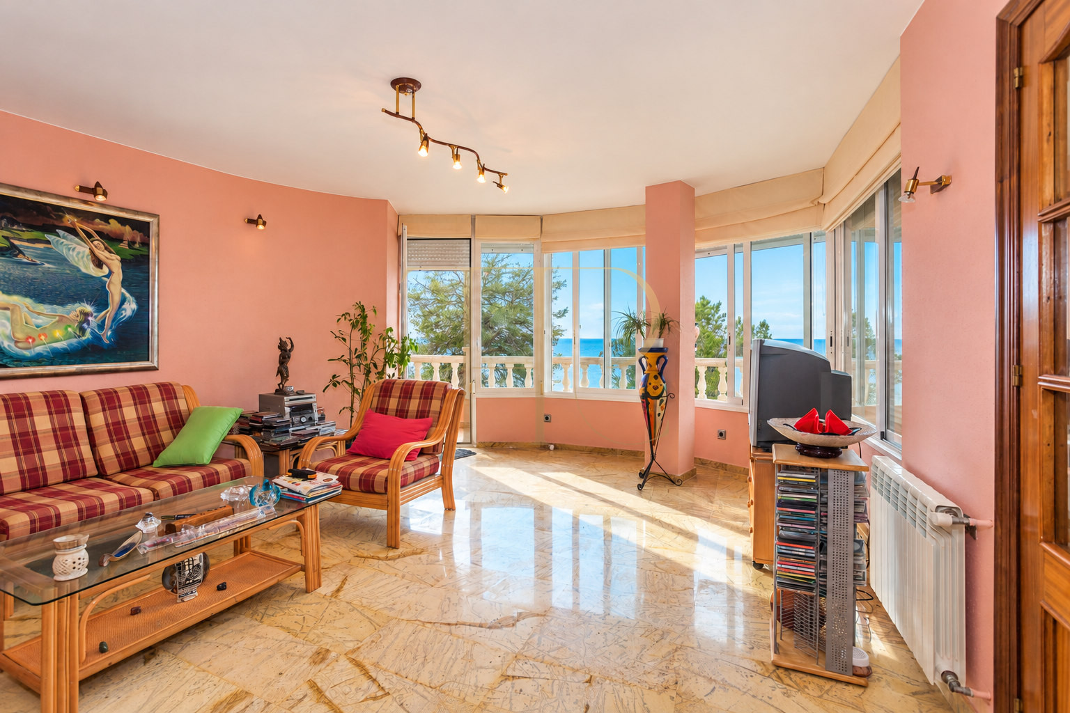 Villa en primera línea de mar en Cala Montgoda, Lloret de Mar