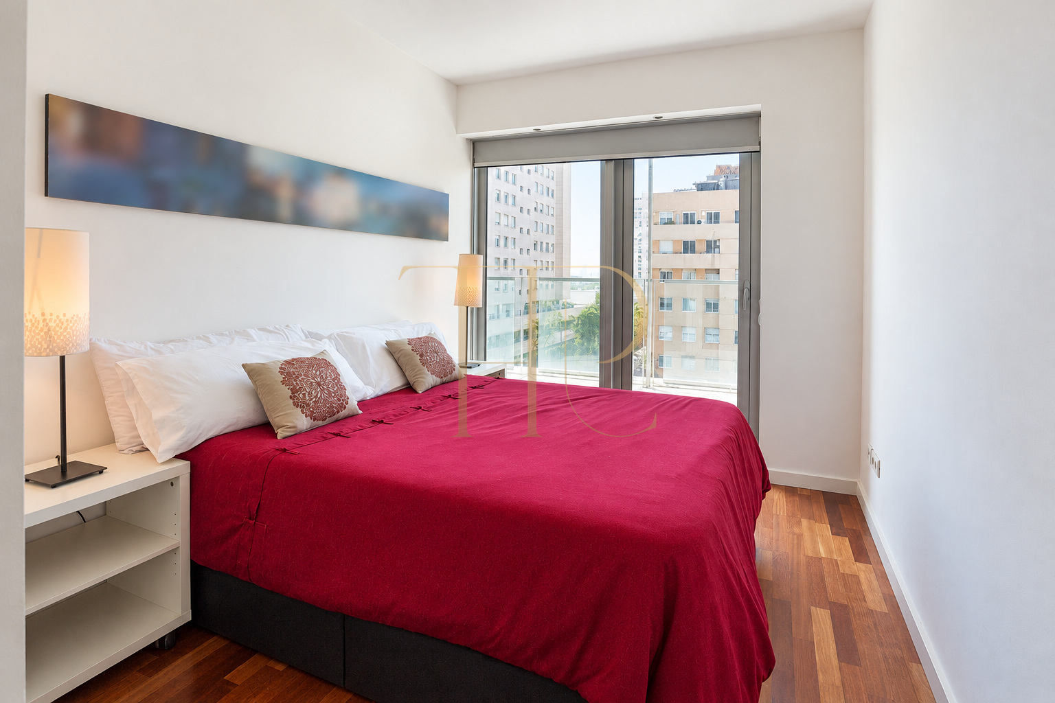 Ático alquilado con terraza de 90 m² y vistas al mar en Diagonal Mar