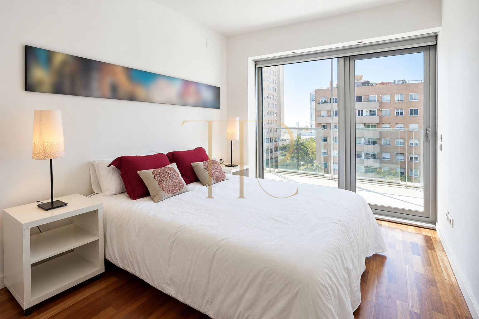Ático alquilado con terraza de 90 m² y vistas al mar en Diagonal Mar