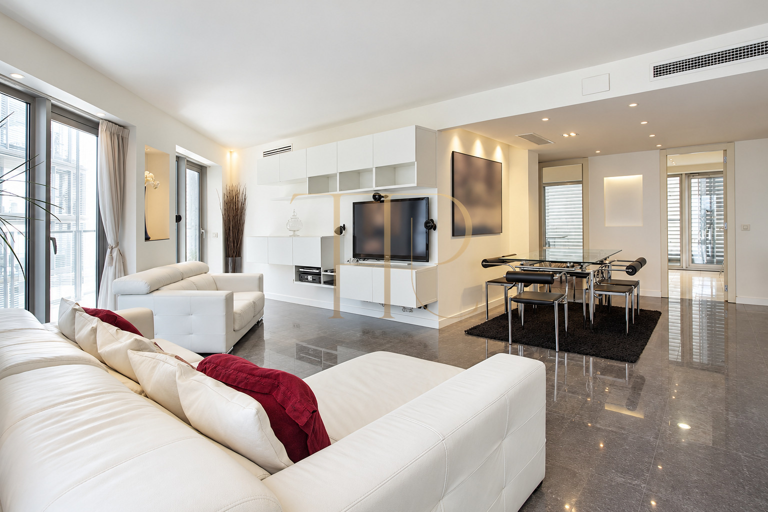 Ático alquilado con terraza de 90 m² y vistas al mar en Diagonal Mar