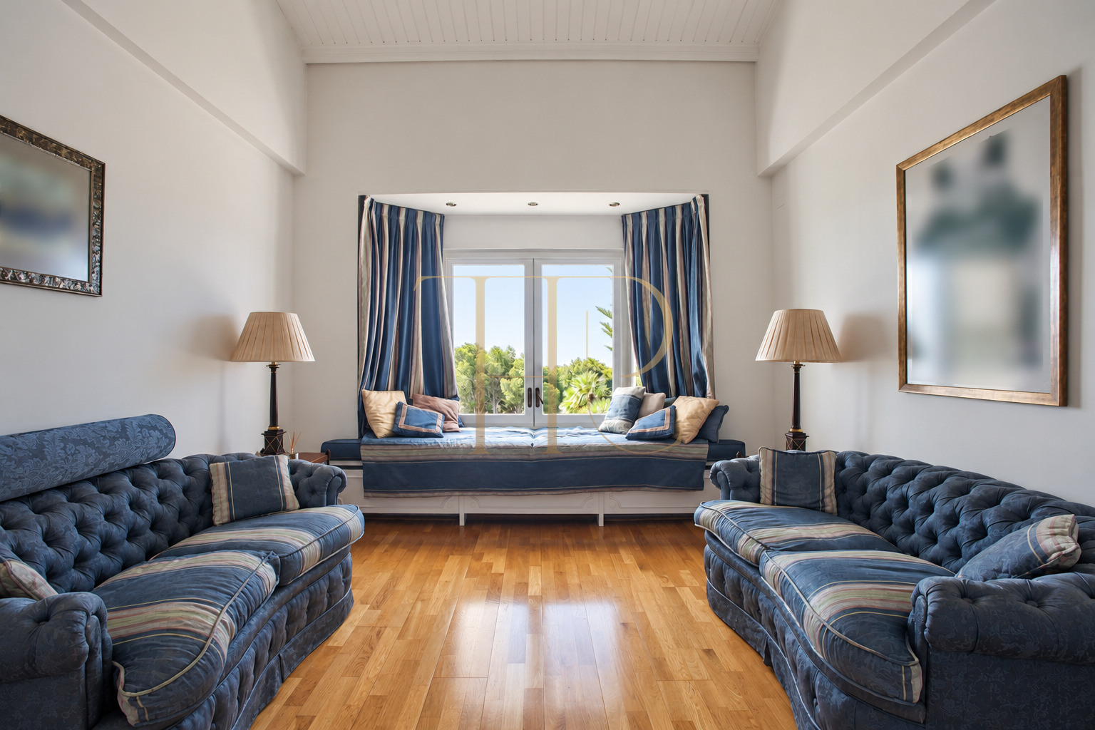 Villa con piscina y vistas al mar en Bellamar, Castelldefels