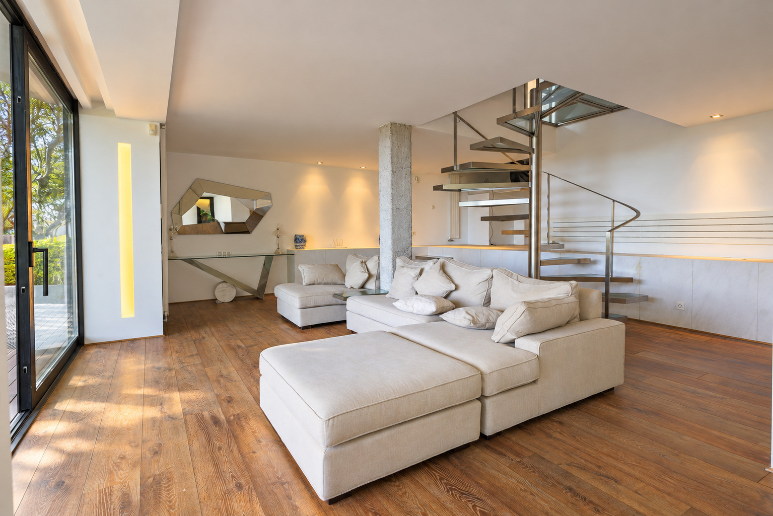Casa pareada con vistas al mar en venta en Les Botigues de Sitges