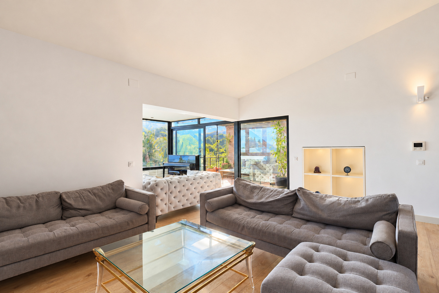 Casa pareada con vistas al mar en venta en Les Botigues de Sitges