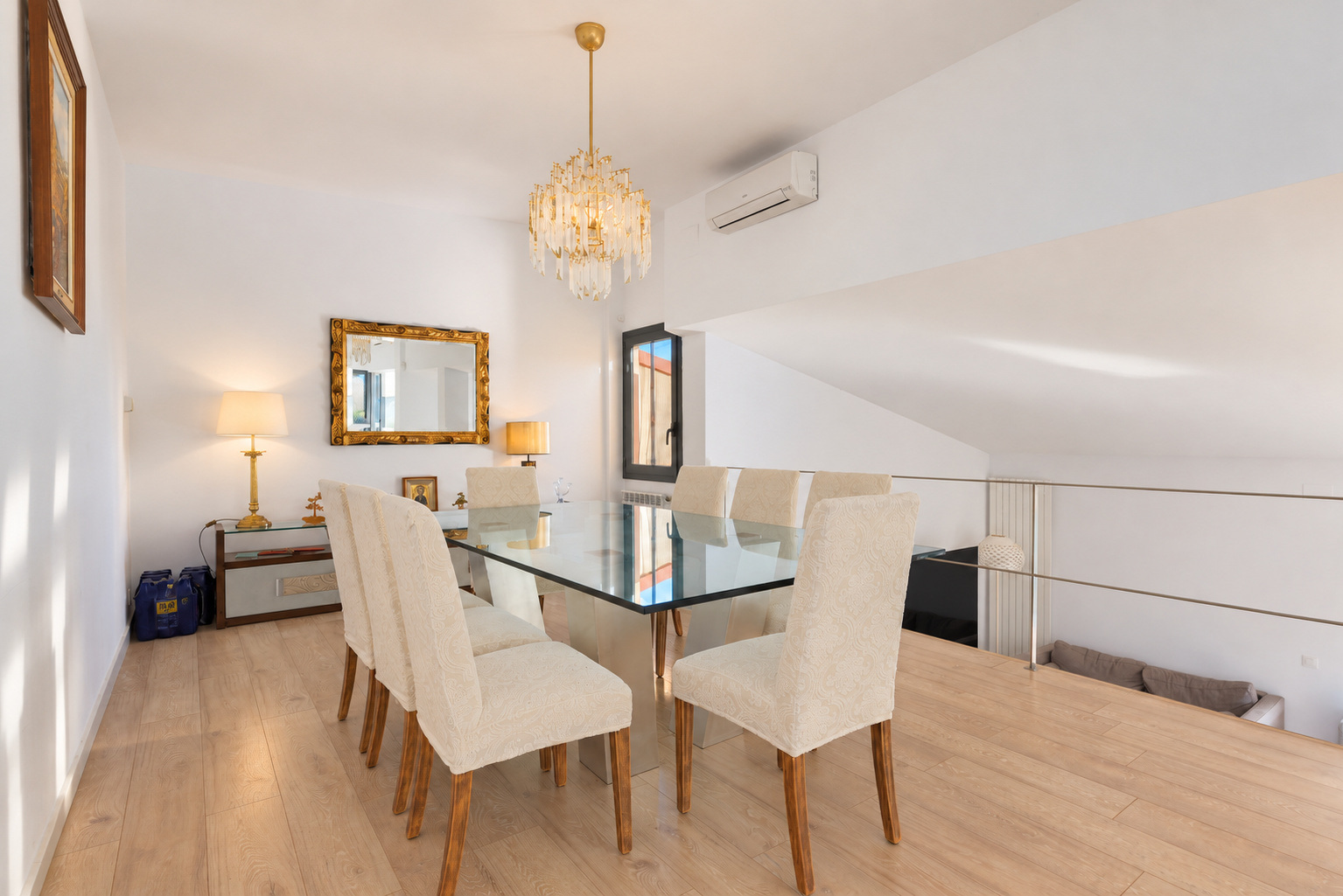 Casa pareada con vistas al mar en venta en Les Botigues de Sitges
