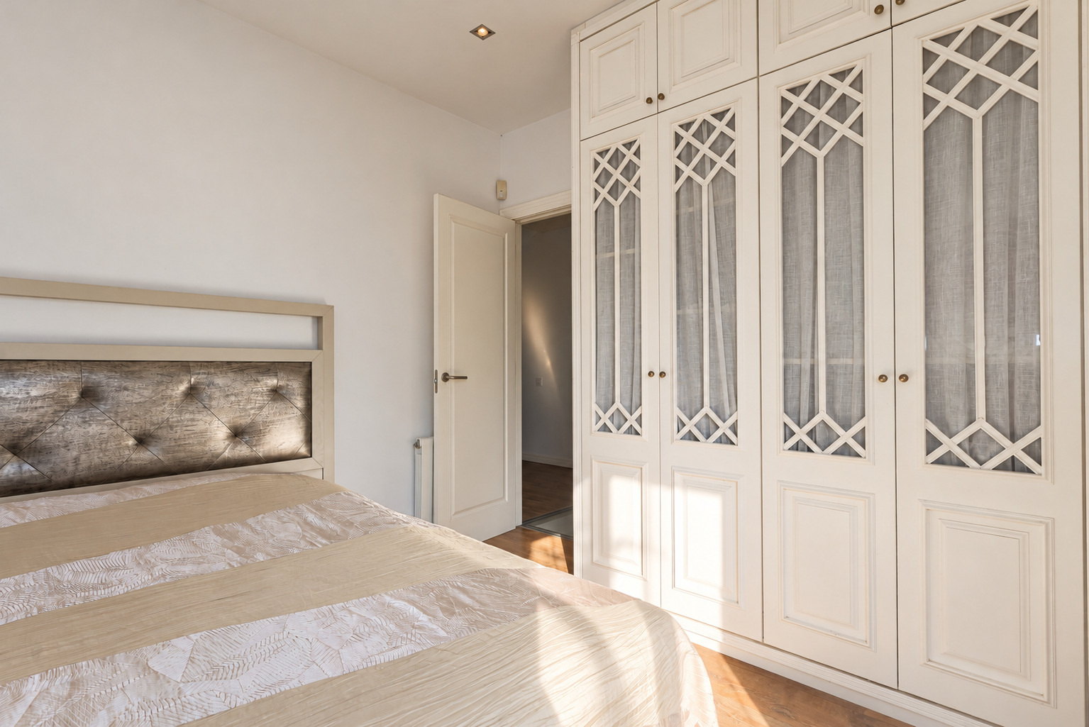Casa pareada con vistas al mar en venta en Les Botigues de Sitges