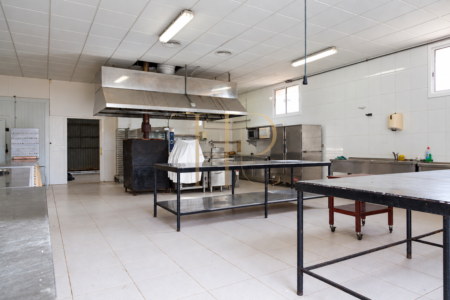 Finca histórica con proyecto hotelero en el Penedès — vendida