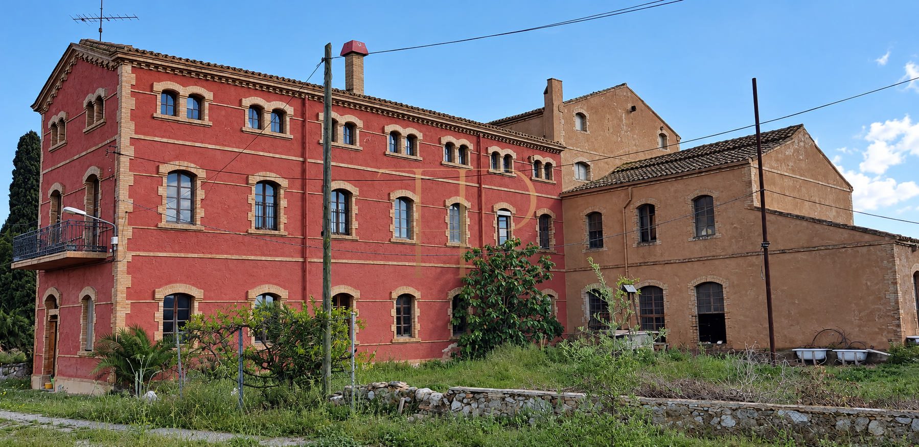 Finca histórica con proyecto hotelero en el Penedès — vendida