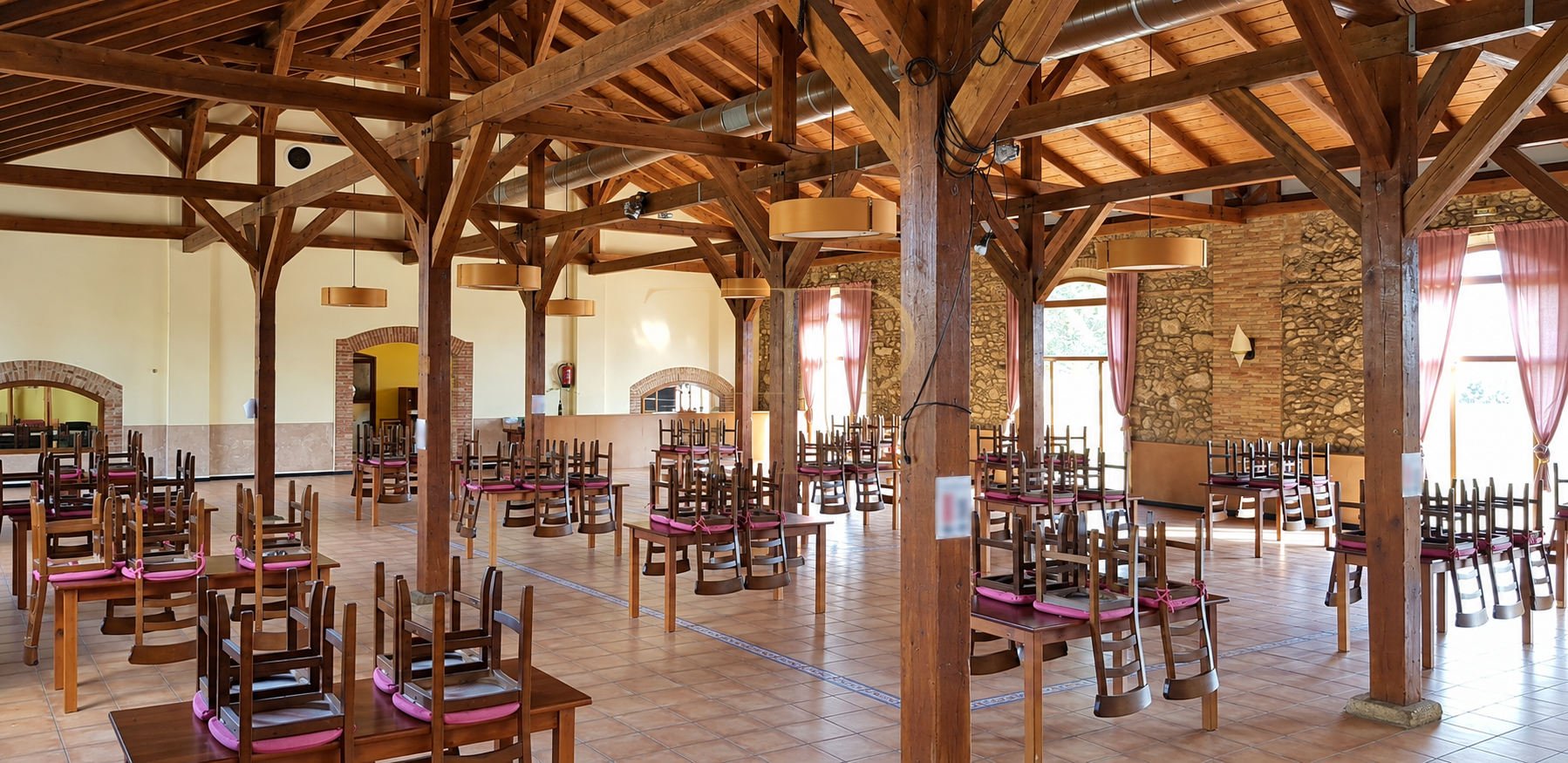 Finca histórica con proyecto hotelero en el Penedès — vendida