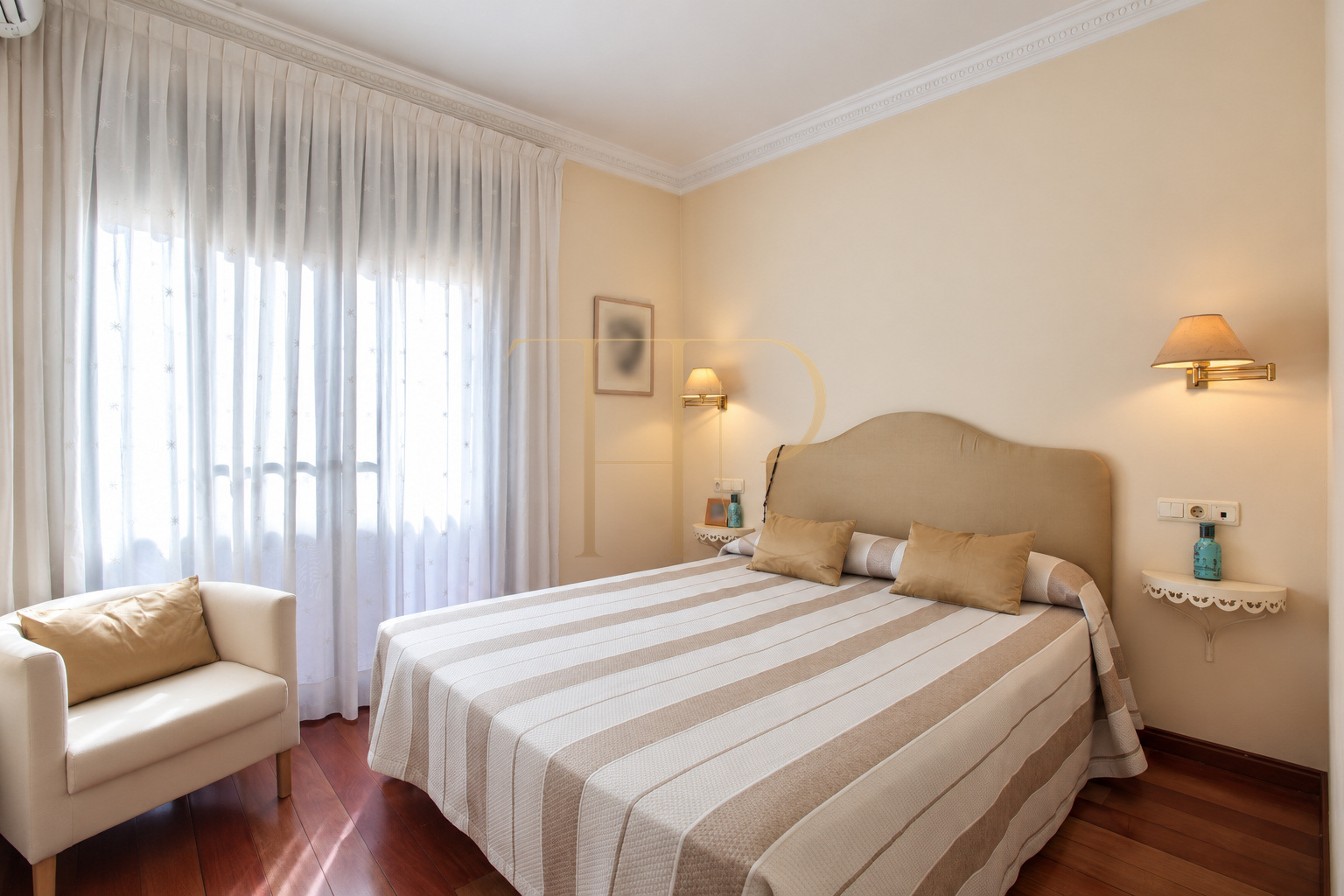 Casa adosada con piscina privada en Camp d’en Grassot, Gràcia