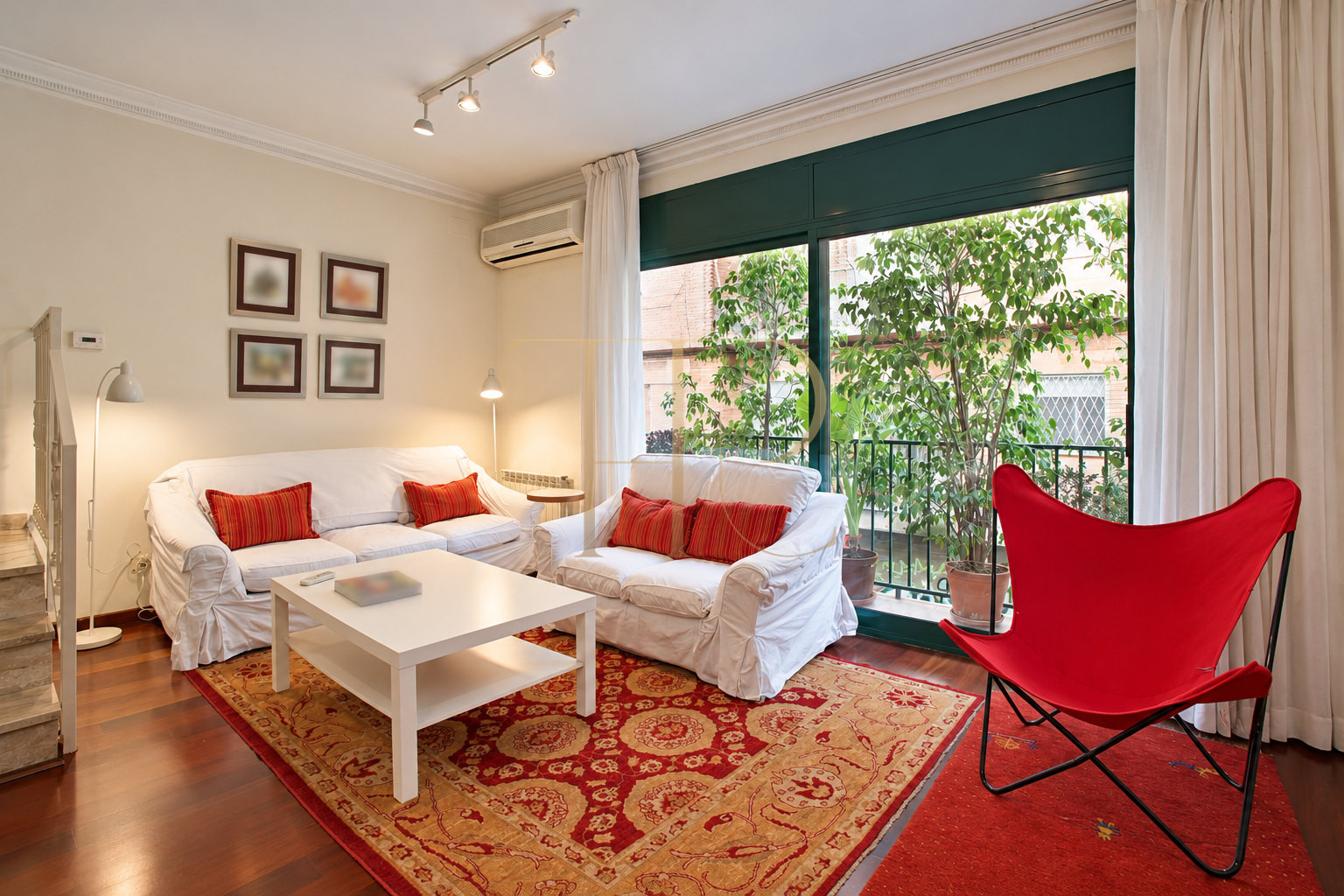 Casa adosada con piscina privada en Camp d’en Grassot, Gràcia